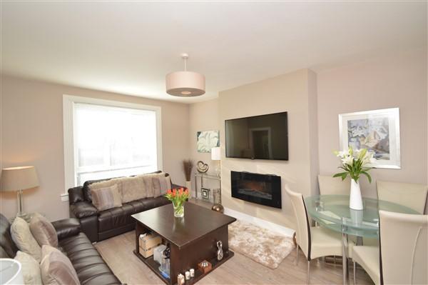 2 Bedroom Upper Cottage Flat For Sale In Knightswood Road Knightswood