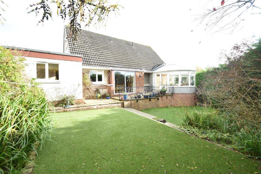 4 Bedroom Detached House For Sale in Millersneuk Avenue, Lenzie